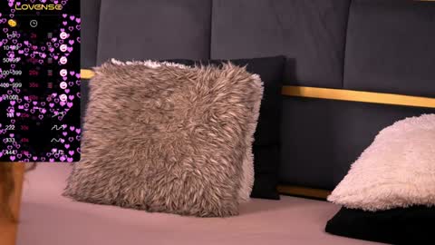 Ivy online show from December 10, 4:13 am