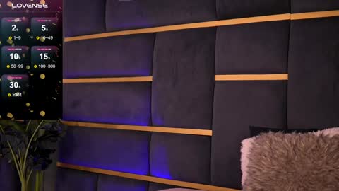 Ivy online show from December 2, 7:10 am