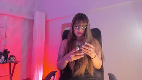 Snapshot of cyntia_adams chatting on March 8, 12:18 pm cyntia_adams online show from March 8, 12:18 pm