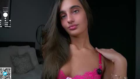 Isabella online show from February 13, 1:07 am