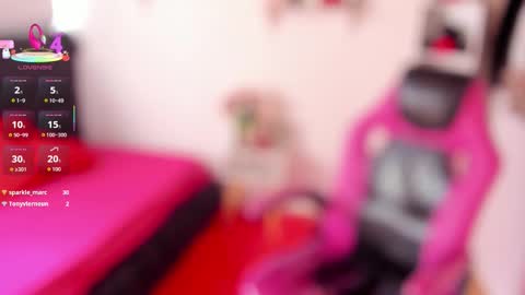 Snapshot of d_martii chatting on September 13, 2:36 pm Mia  online show from September 13, 2:36 pm