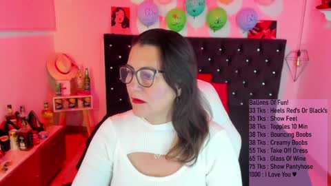 Snapshot of d_martii chatting on February 2, 11:08 am Mia  online show from February 2, 11:08 am