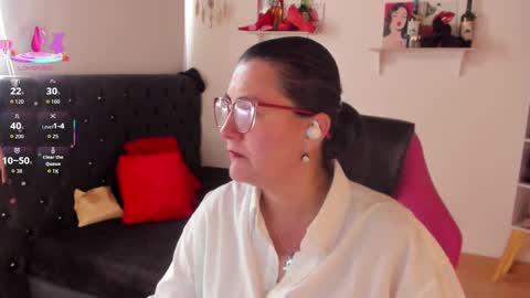 Snapshot of d_martii chatting on September 22, 1:31 pm Mia  online show from September 22, 1:31 pm