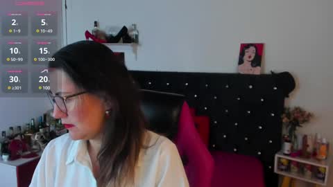 Snapshot of d_martii chatting on March 8, 11:24 am Mia  online show from March 8, 11:24 am