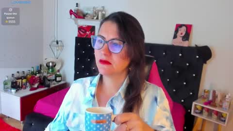 Snapshot of d_martii chatting on March 2, 11:30 am Mia  online show from March 2, 11:30 am