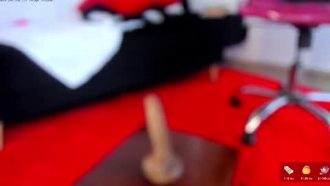 Snapshot of d_martii chatting on October 25, 4:14 pm Mia  online show from October 25, 4:14 pm