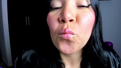 Snapshot of daahanna_ chatting on January 21, 4:10 am Ailyn online show from January 21, 4:10 am