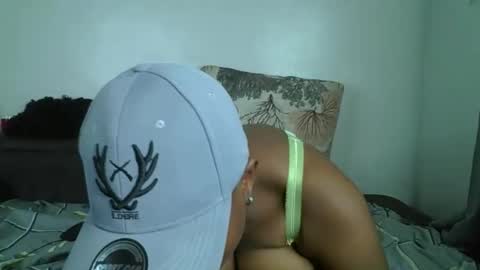 Snapshot of daddies_toy1 chatting on October 1, 3:17 pm daddyiestoy online show from October 1, 3:17 pm