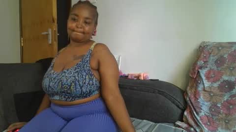 Snapshot of daddies_toy1 chatting on October 30, 2:07 pm daddyiestoy online show from October 30, 2:07 pm