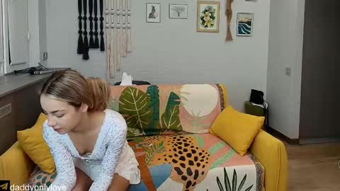 Zoe online show from September 14, 8:18 pm