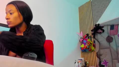 Snapshot of daffnelewis chatting on October 20, 11:24 am daffnelewis online show from October 20, 11:24 am