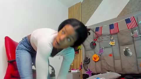 Snapshot of daffnelewis chatting on October 28, 11:38 am daffnelewis online show from October 28, 11:38 am