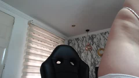 Snapshot of dafne_castro6478 chatting on September 16, 7:22 pm Dafne Castro online show from September 16, 7:22 pm