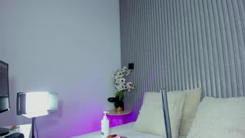 Snapshot of dafnecox chatting on September 19, 3:16 am dafnecox online show from September 19, 3:16 am