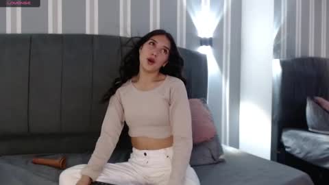 dafnee_e online show from February 9, 9:17 pm