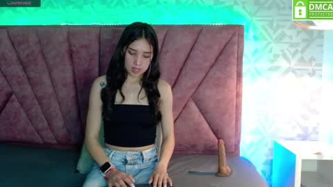 dafnee_e online show from February 3, 8:46 pm