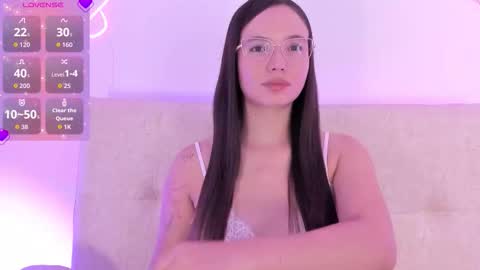 Dafne  online show from March 12, 12:52 pm