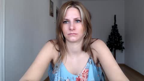 Dagmarie online show from December 19, 8:34 am