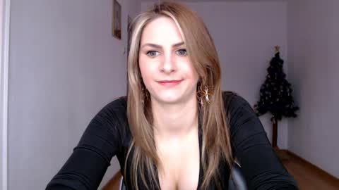 Dagmarie online show from January 2, 1:19 pm