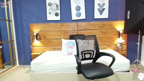  Dahiana  online show from September 22, 8:18 pm