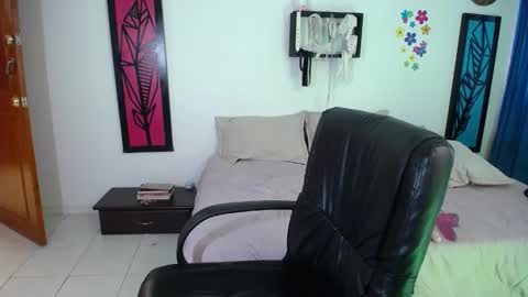 Dahiana online show from February 5, 10:01 pm