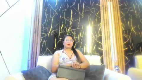 dahlia_vera11_aws online show from September 30, 3:45 am