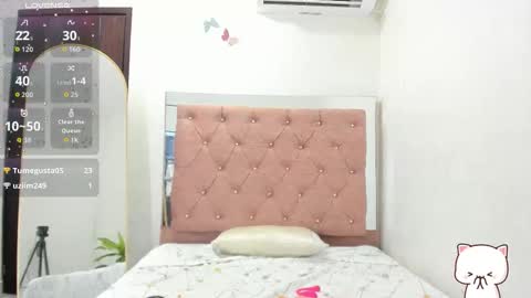 D A I S Y  online show from October 18, 6:42 pm