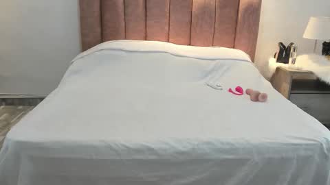 D A I S Y  online show from October 7, 11:47 am