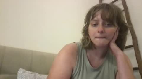 daisy_lately online show from November 1, 3:49 pm