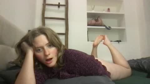 daisy_lately online show from January 7, 3:15 pm