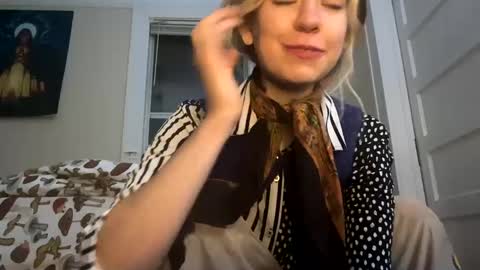 DaisyB3 online show from January 8, 2:35 am