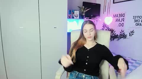 Daisy online show from November 29, 3:38 pm