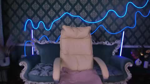 daisydelight_ online show from November 5, 9:09 pm