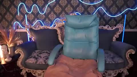 daisydelight_ online show from March 6, 10:04 pm