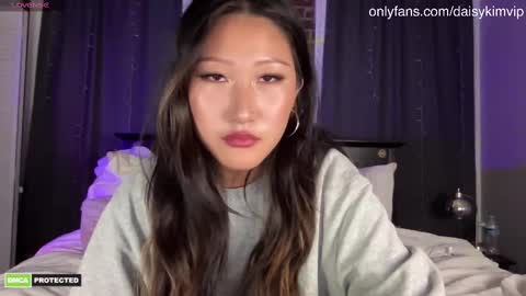Daisy Kim online show from March 12, 2:52 am