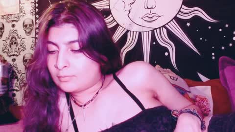 Snapshot of dak_7 chatting on December 19, 11:14 pm    --  -- help me reach 100 hands up  online show from December 19, 11:14 pm