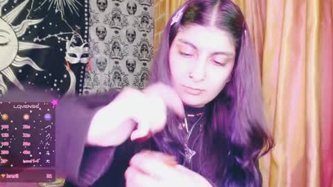 Snapshot of dak_7 chatting on January 14, 6:34 am    --  -- help me reach 100 hands up  online show from January 14, 6:34 am