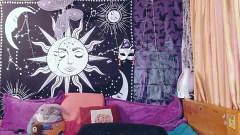 Snapshot of dak_7 chatting on December 4, 11:57 pm    --  -- help me reach 100 hands up  online show from December 4, 11:57 pm