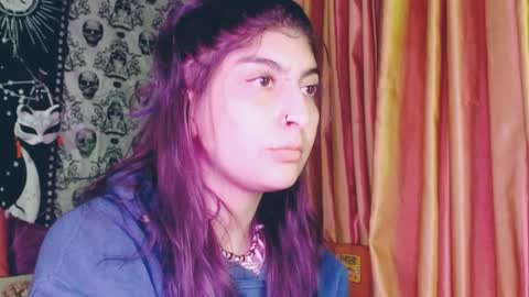 Snapshot of dak_7 chatting on February 4, 12:51 am    --  -- help me reach 100 hands up  online show from February 4, 12:51 am