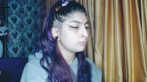 Snapshot of dak_7 chatting on January 30, 1:44 am    --  -- help me reach 100 hands up  online show from January 30, 1:44 am