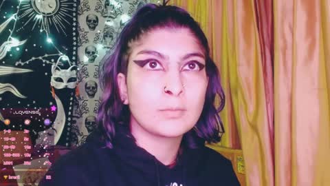 Snapshot of dak_7 chatting on January 15, 3:22 am    --  -- help me reach 100 hands up  online show from January 15, 3:22 am