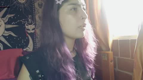 Snapshot of dak_7 chatting on January 18, 9:45 pm    --  -- help me reach 100 hands up  online show from January 18, 9:45 pm