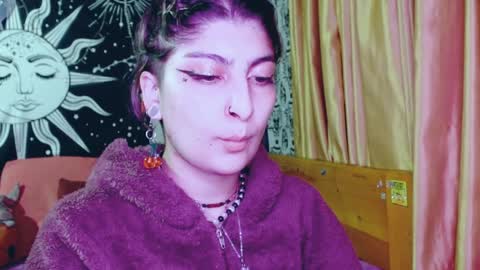 Snapshot of dak_7 chatting on December 25, 8:40 am    --  -- help me reach 100 hands up  online show from December 25, 8:40 am