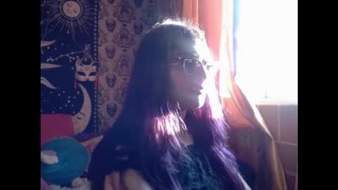 Snapshot of dak_7 chatting on October 7, 10:14 pm    --  -- help me reach 100 hands up  online show from October 7, 10:14 pm