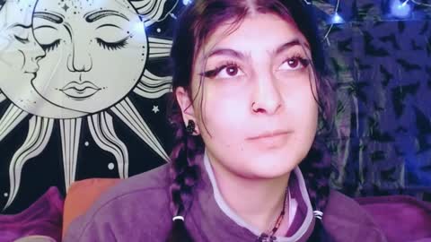 Snapshot of dak_7 chatting on December 4, 3:37 am    --  -- help me reach 100 hands up  online show from December 4, 3:37 am