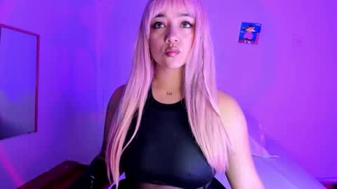 dakostelee1_ online show from November 8, 8:47 pm