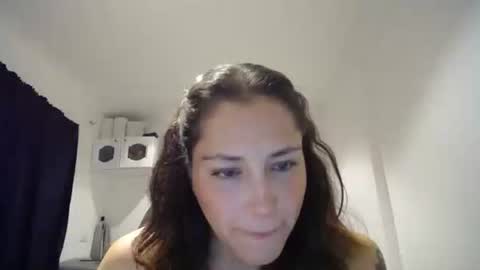 IG  dakotasofiaa online show from January 14, 4:06 am