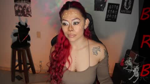 Snapshot of dakota_crab chatting on October 31, 12:56 am Dakota Crab online show from October 31, 12:56 am