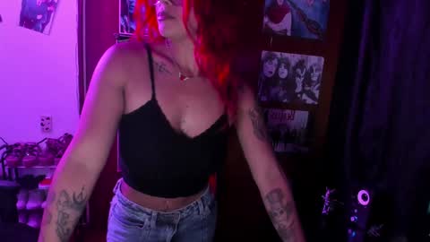 Snapshot of dakota_crab chatting on December 15, 2:08 am Dakota Crab online show from December 15, 2:08 am