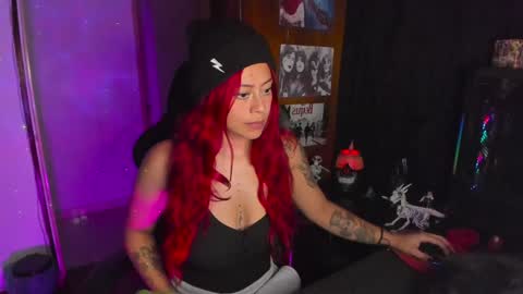 Snapshot of dakota_crab chatting on February 26, 12:30 am Dakota Crab online show from February 26, 12:30 am